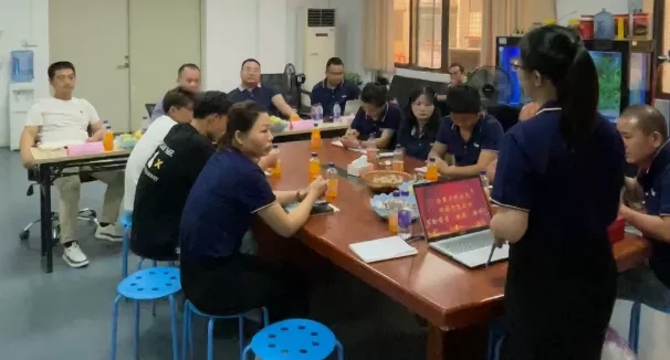 1633501010156125.jpg 640.webp (4).jpg