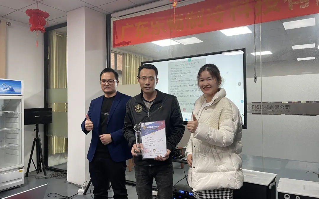 1641806780162479.jpg 640.webp (5).jpg